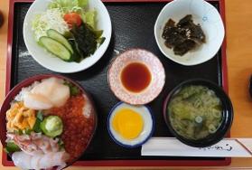 新鮮な海鮮丼